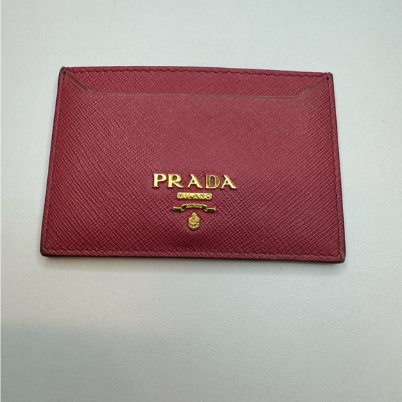 11005 Prada - Picture 1 of 2